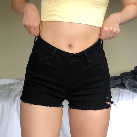 Levi’s Distressed Cutoff Shorts (One of a kind) - Picture 3 of 5